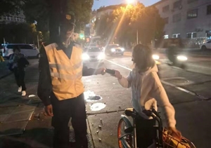 拾金不昧樹(shù)新風(fēng)系列報(bào)道之——金橋市容項(xiàng)目隊(duì)員拾到手機(jī)交還失主