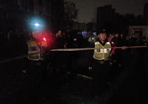 救人滅火忙不停 宗保隊員顯神威 ——五常輔警幫忙救人、救火