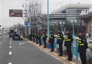 春節(jié)臨港大客流保暢  宗保特保全力以赴  --臨港區(qū)域圓滿完成春節(jié)