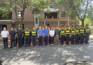 金山區(qū)金山衛(wèi)鎮(zhèn)城管中隊領(lǐng)導(dǎo)中秋前夕慰問宗保公司員工